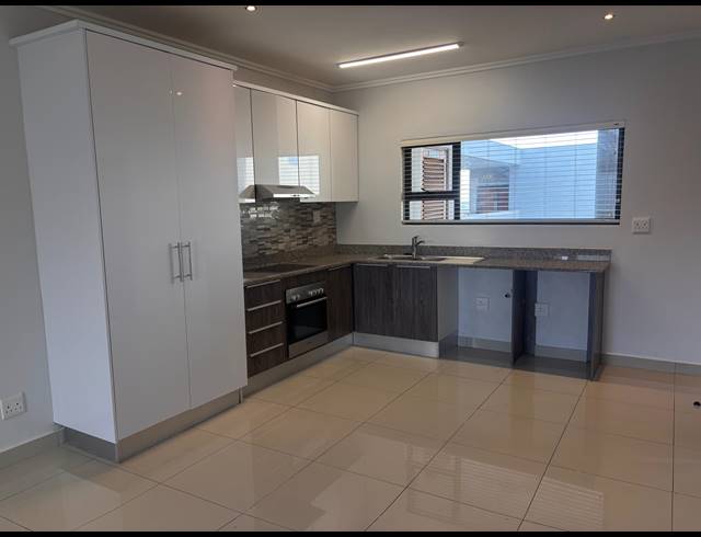 2 BEDROOM APARTMENT FOR SALE IN UMHLANGA RIDGE